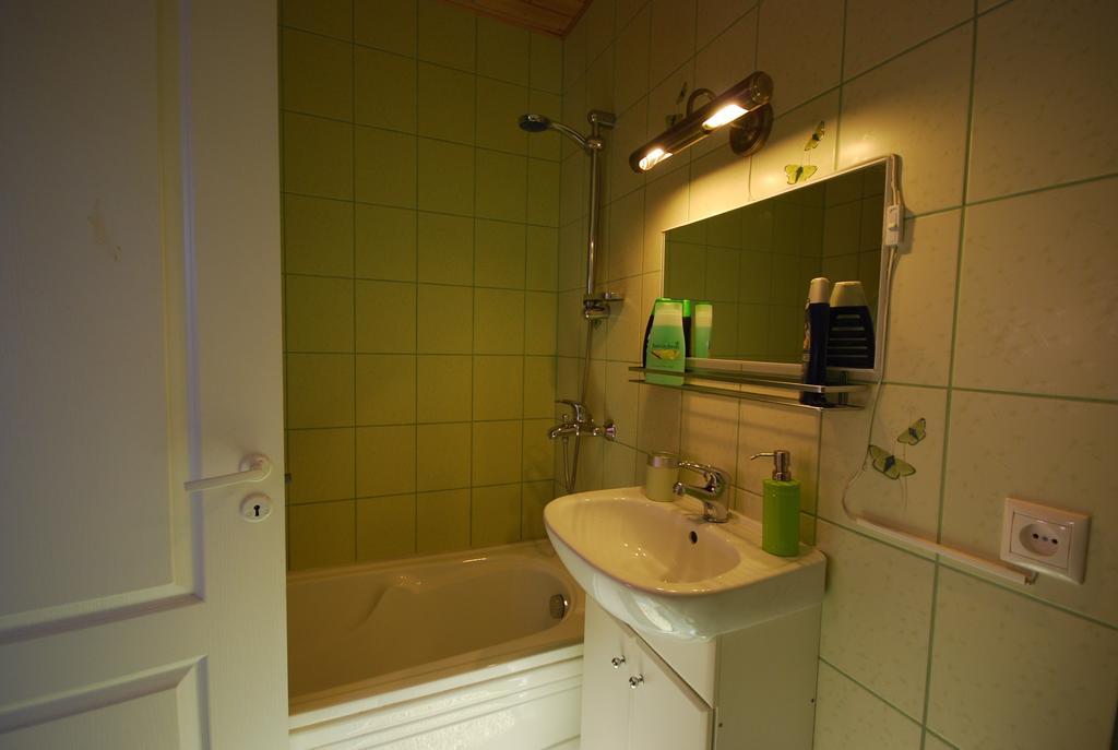 Ida Majutus Hotel กูรัซซาเร ห้อง รูปภาพ